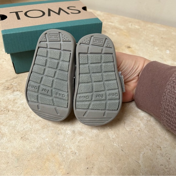 TOMS tiny Alpargatas baby Velcro shoes silver glitter size T3 (fits 6-12m) New - Picture 4 of 7
